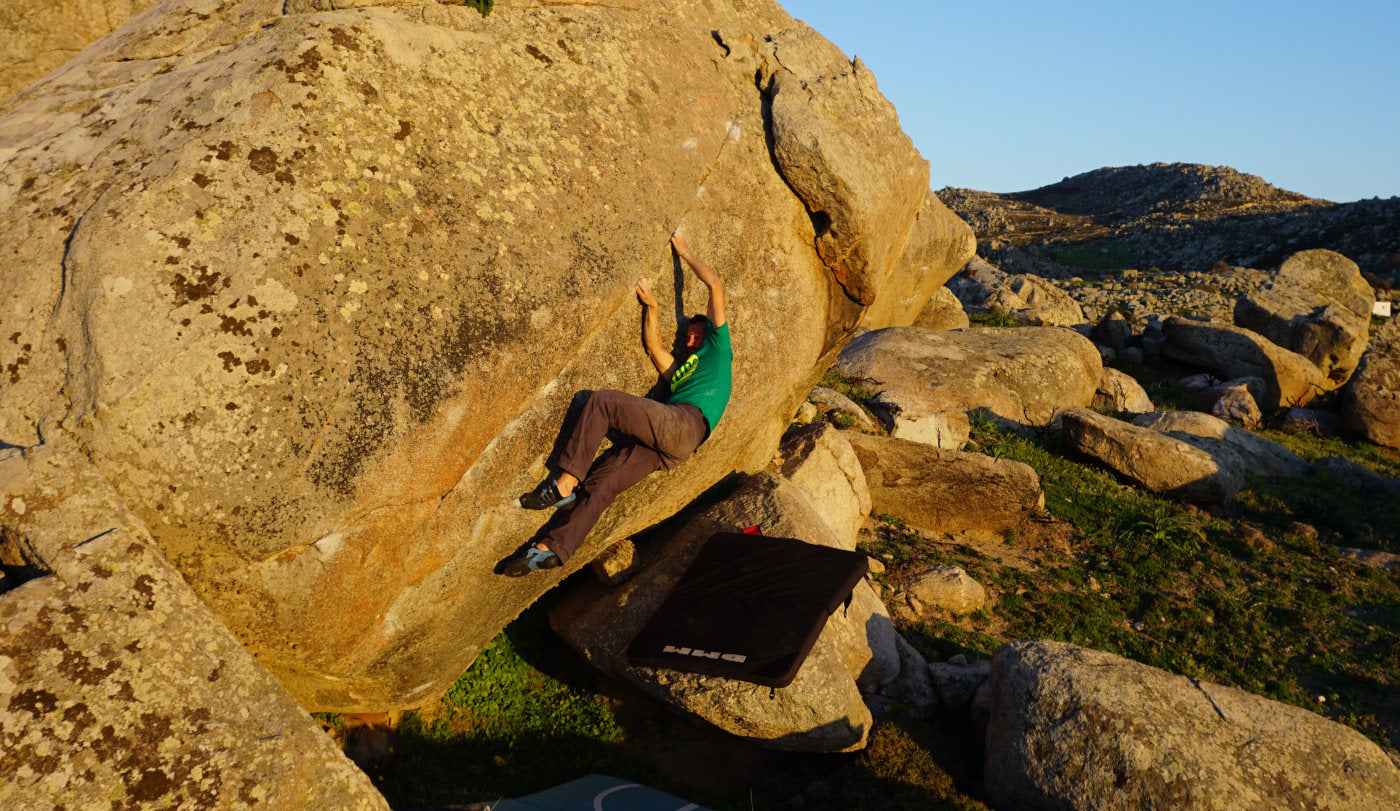 Bouldering on Tinos, Greece | Destination Article