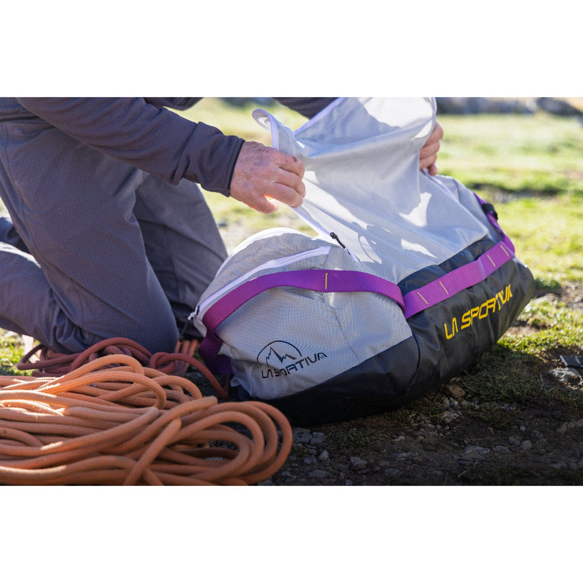 La Sportiva Nomad 40 Duffel - Chalk/Black