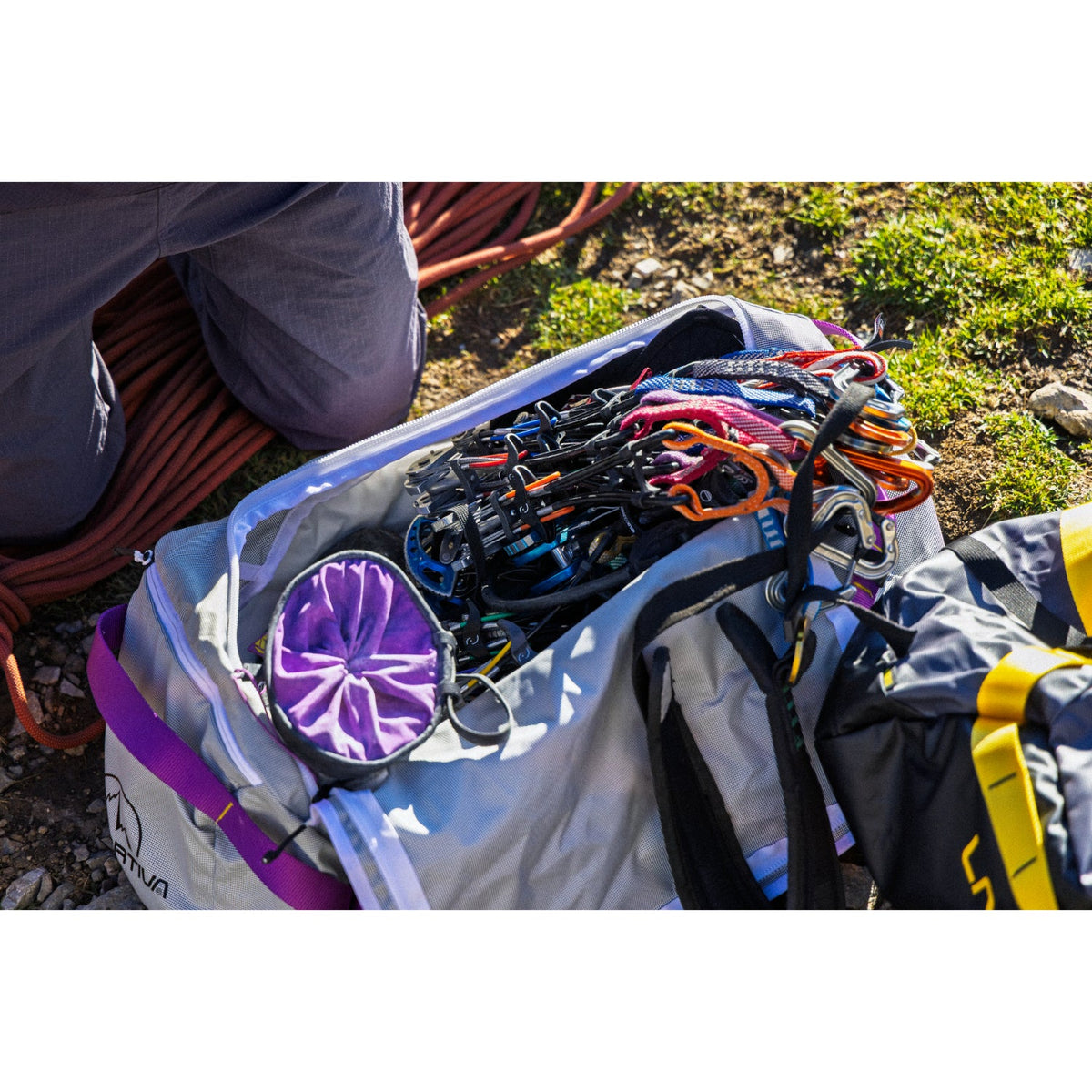 La Sportiva Nomad 40 Duffel - Chalk/Black
