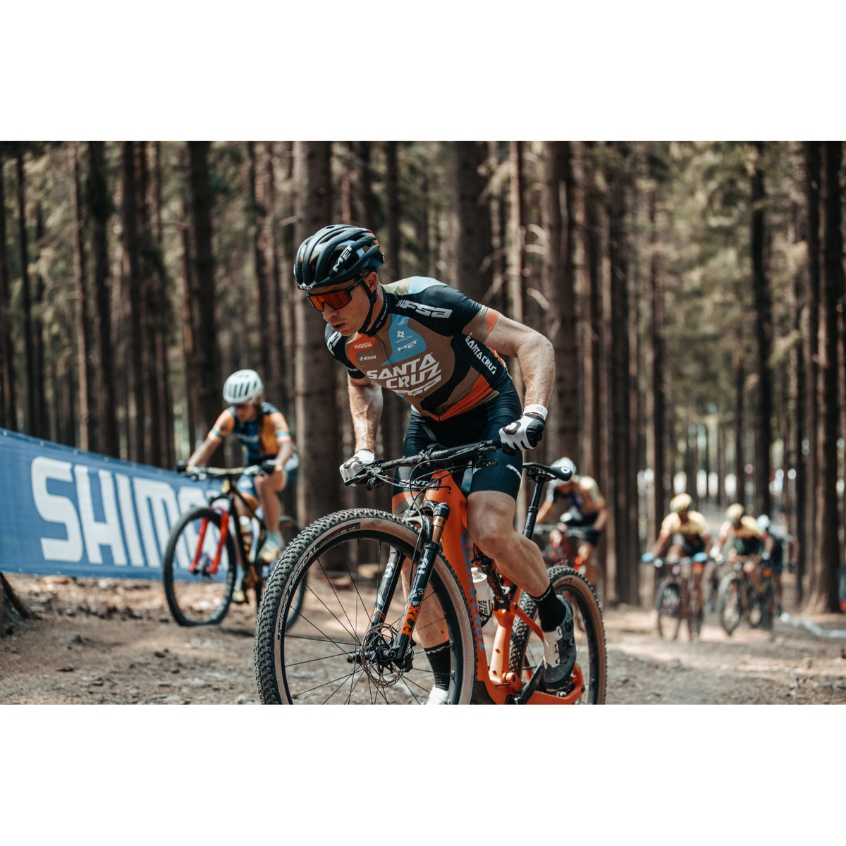 Julbo Rush SPECTRON 3CF glasses red black in use